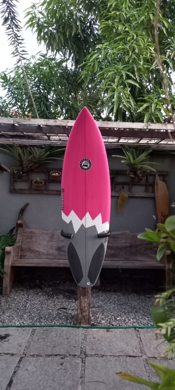Prancha de Surf Doctor Surf modelo Pro Surf 5'10" rosa e cinza deck