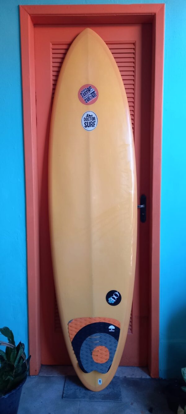 Prancha Surf Midlouca 6'10" Doctor Surf Seminova com Quilhas e Deck