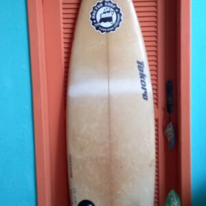 Prancha Surf Tokoro 5'10" Seminova com Quilhas