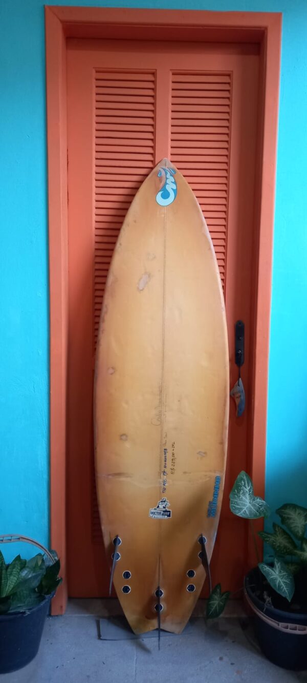 Prancha Surf Mudinho 5'8" Seminova com Quilhas e Deck