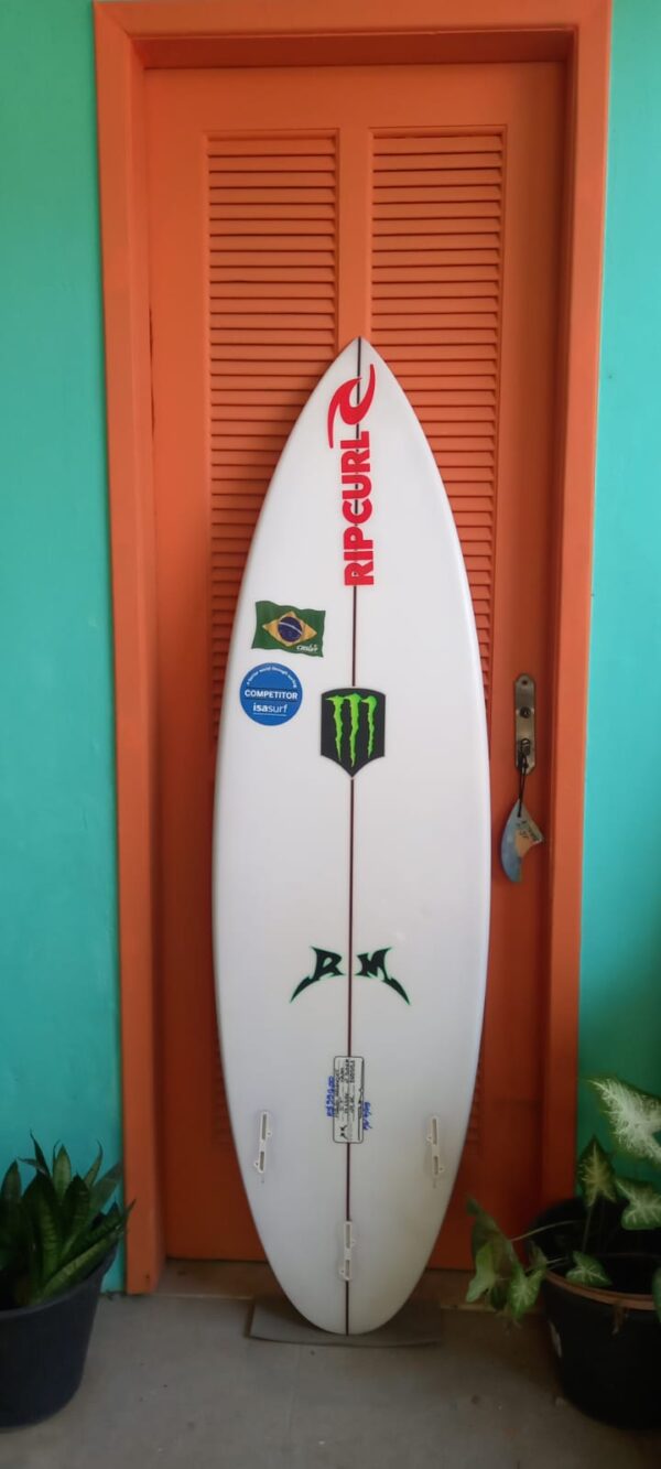 Prancha Surf 5'7" RM Ricardo Martins Seminova com Deck