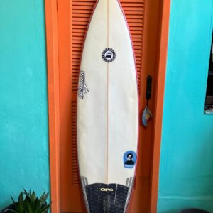 Prancha Surf 5'8" Hennek Sunny Seminova com Deck