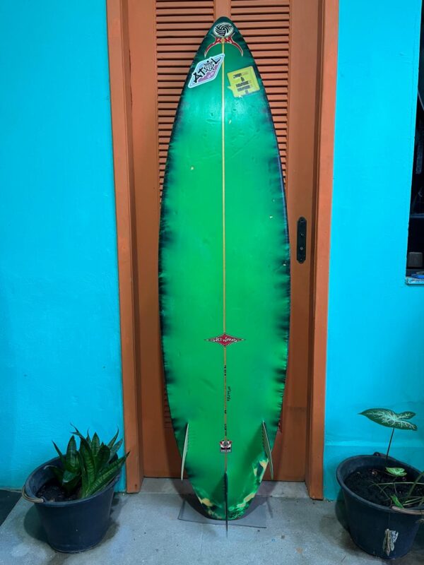 Prancha Surf 6'2" RM Seminova com Deck e Quilhas