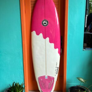 Prancha Surf 6'2" DW-Turbo Seminova com Deck