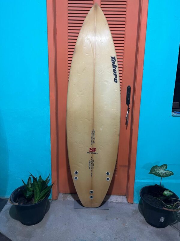 Prancha Surf 5'11" Tokoro Seminova com Deck