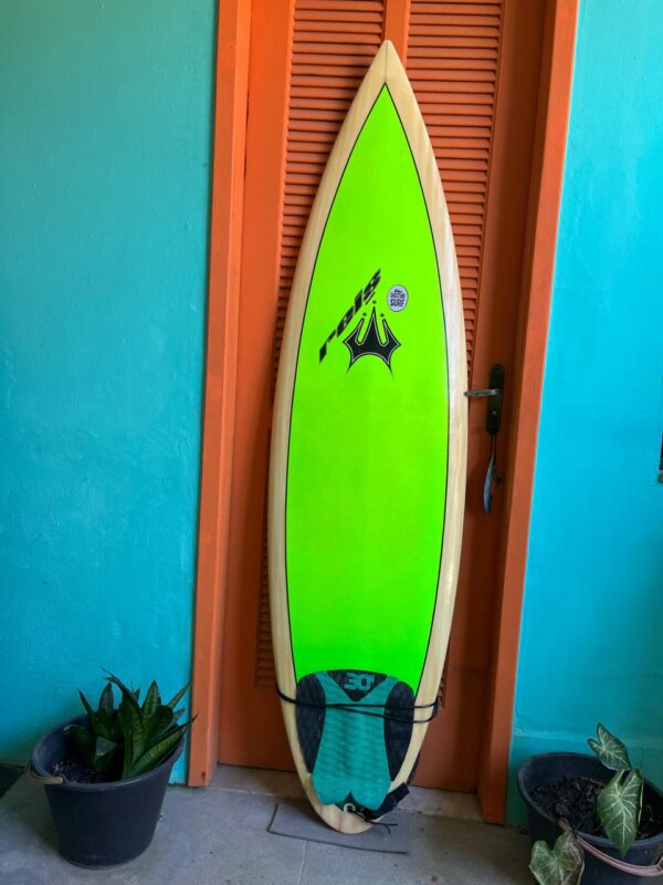 Prancha Surf 6'1" Reis Seminova com Quilhas, Deck e Leash