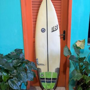 Prancha Surf UB 5'6" Seminova com Deck