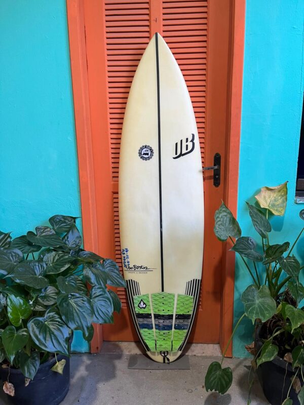 Prancha Surf UB 5'6" Seminova com Deck