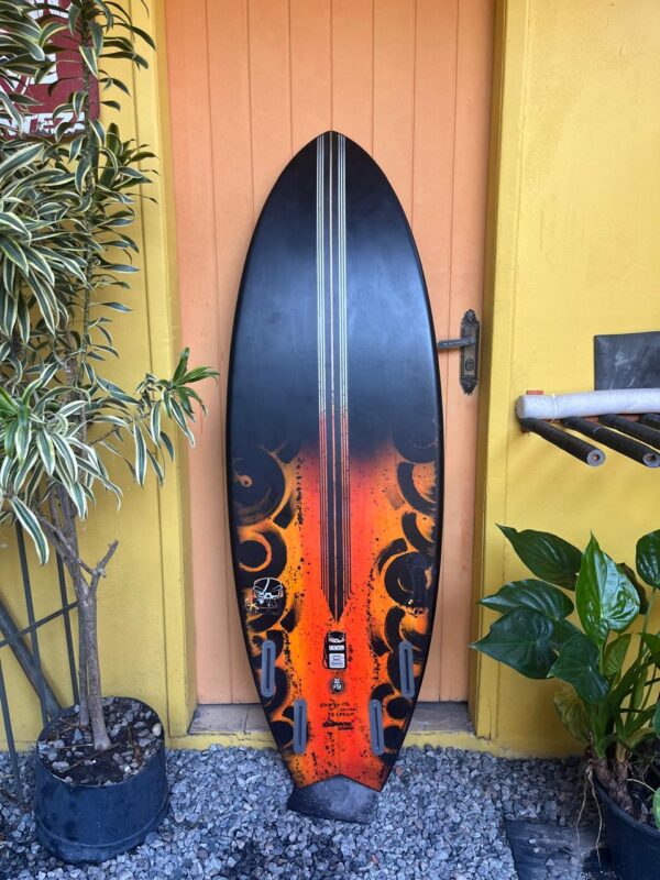 Prancha Surf Skeleton 5'5" com Deck