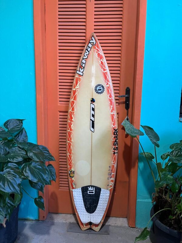 Prancha Surf RM 5'0" Seminova com Quilhas e Deck