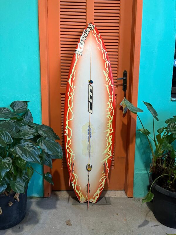 Prancha Surf RM 5'0" Seminova com Quilhas e Deck