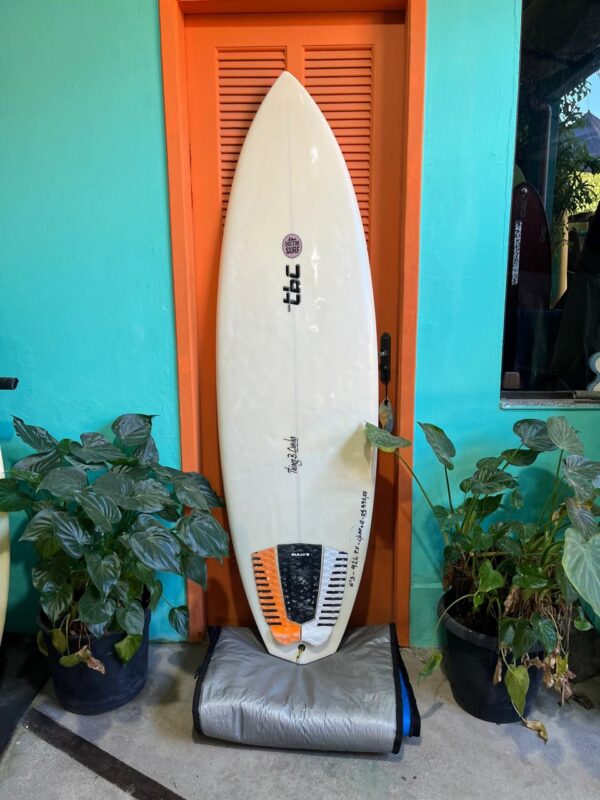 Prancha Surf TBC 6'3" Seminova com Deck e Quilhas Importadas