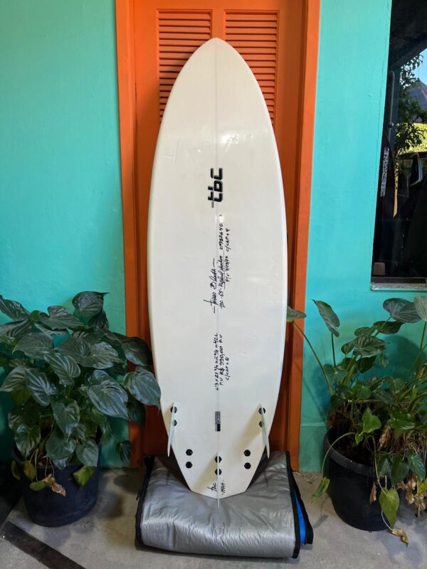 Prancha Surf TBC 6'3" Seminova com Deck e Quilhas Importadas