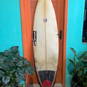 Prancha Surf Simões 5'11" Seminova com Deck