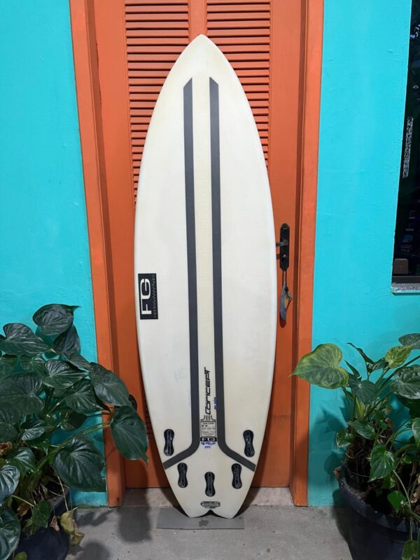 Prancha Surf Concept 5'9" Seminova com Deck