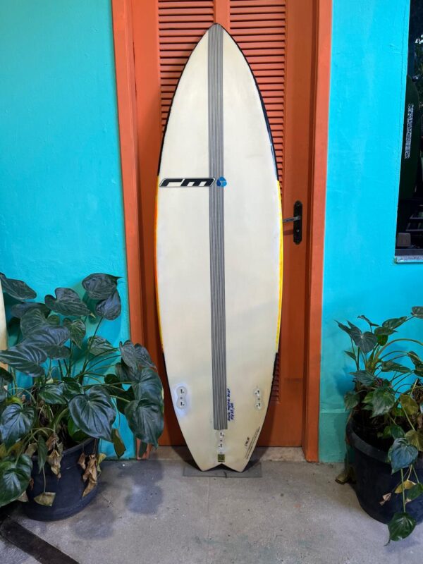 Prancha Surf RM 5''11" Seminova com Deck