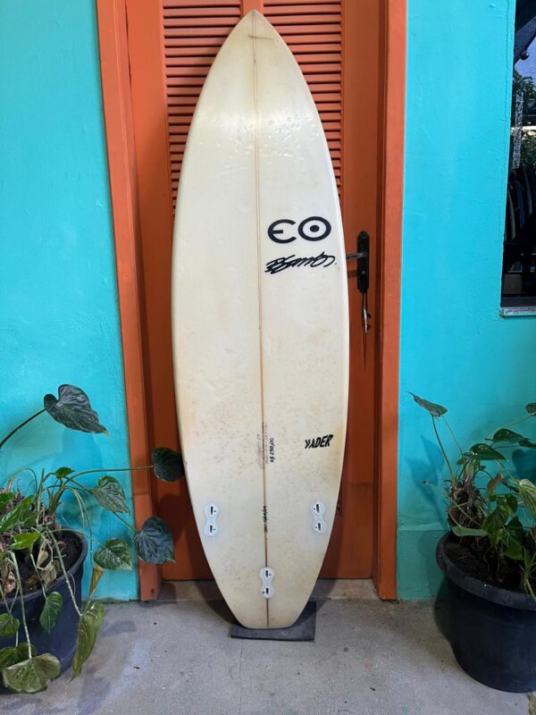 Prancha Surf 5'8" Beto Santos Seminova com Deck e Quilhas
