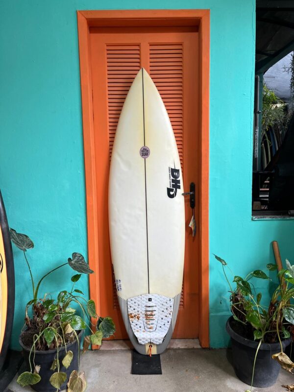 Prancha Surf 6'1" DHD Seminova com Deck Rip Curl