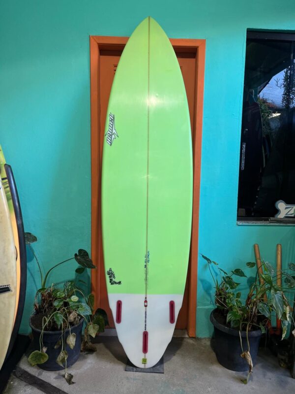 Prancha Surf 7'8" Hennek Seminova com Deck
