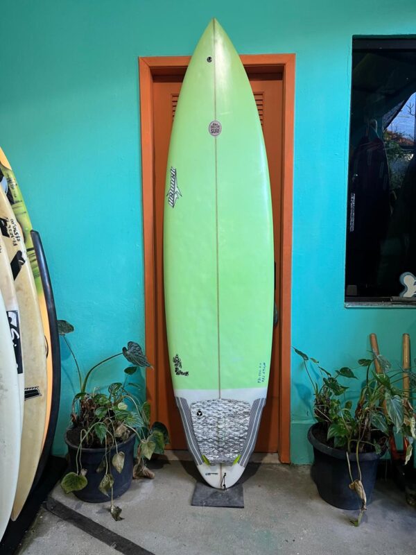 Prancha Surf 7'8" Hennek Seminova com Deck