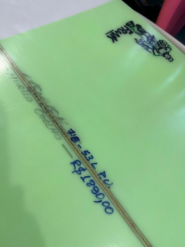 Prancha Surf 7'8" Hennek Seminova com Deck