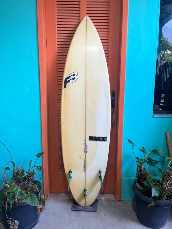 Prancha Surf 6'0" Fred Baltazar Seminova com Quilhas