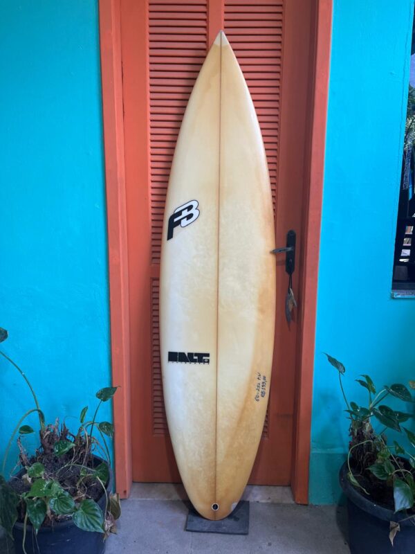 Prancha Surf 6'0" Fred Baltazar Seminova com Quilhas