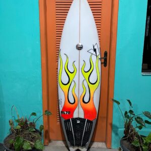Prancha Surf Voltz 5'9" Seminova com Deck