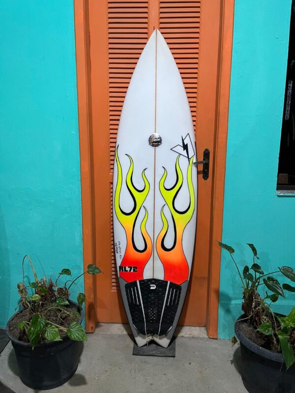 Prancha Surf Voltz 5'9" Seminova com Deck