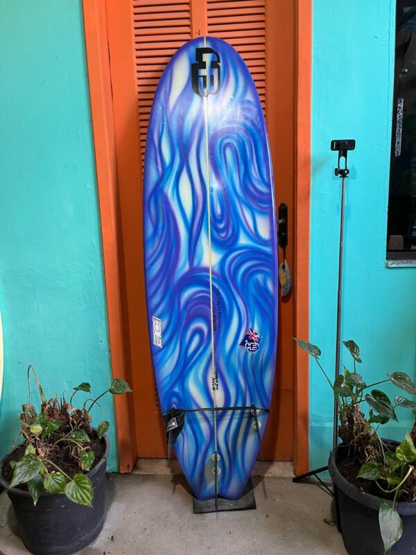 Prancha Surf 5'9" HB Baby Fun Seminova com Deck, Leash e Quilhas