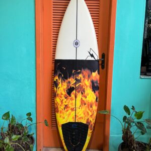Prancha Surf Voltz 5'8" Seminova com Deck