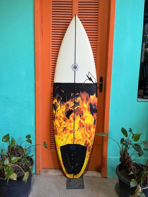 Prancha Surf Voltz 5'8" Seminova com Deck