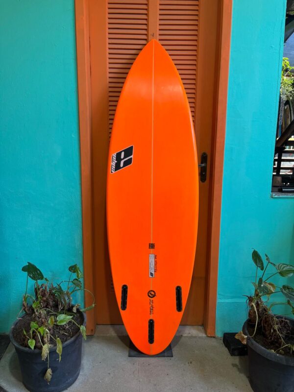 Prancha Surf 5'9" Ed Go Seminova com Deck