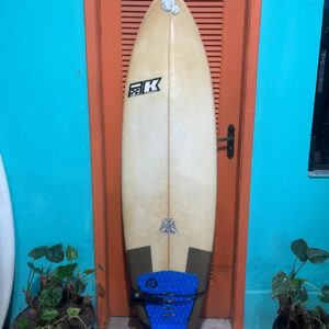 Prancha Surf 5'10" Index Krown Seminova com Deck, Leash e Quilhas