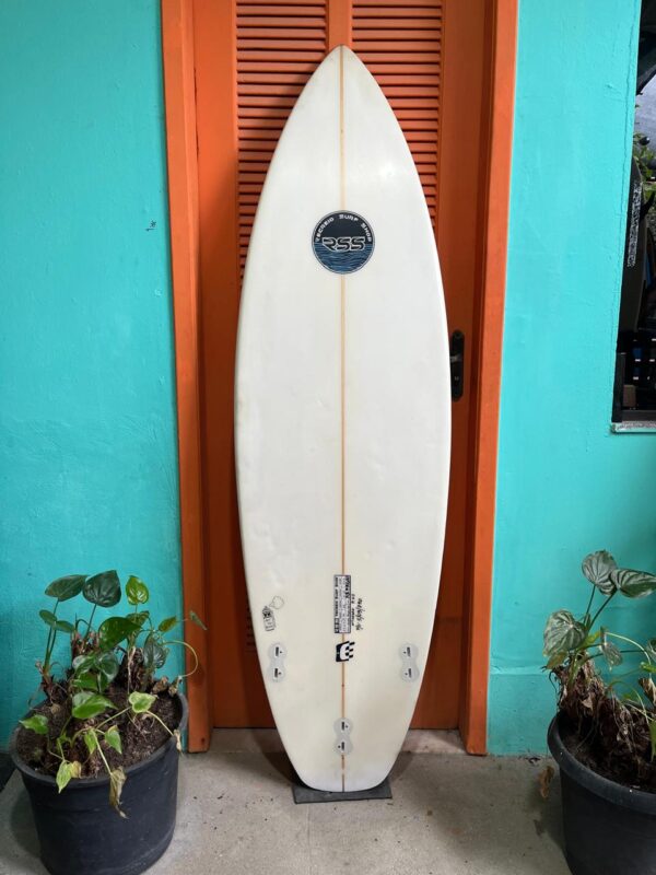 Prancha Surf 5'10" RSS Seminova com Deck