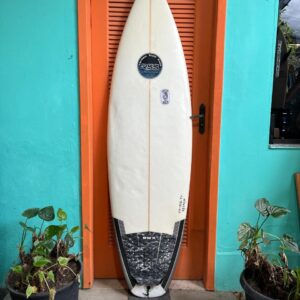 Prancha Surf 5'10" RSS Seminova com Deck