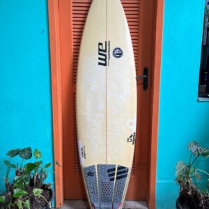 Prancha Surf 6'1" WE Surfboards Seminova com Deck e Quilhas