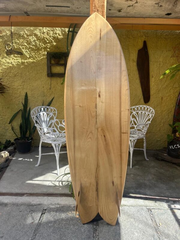 Prancha Surf Madeira Fish 5'10" com Quilhas e Válvula de Pressurização