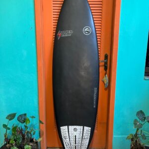 Prancha Surf 5'11" Power Light Full Carbon Seminova com Deck