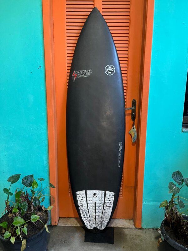 Prancha Surf 5'11" Power Light Full Carbon Seminova com Deck