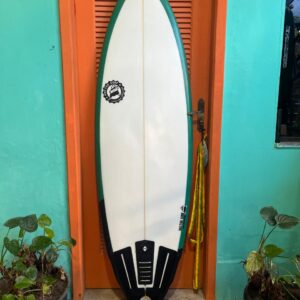 Prancha Surf DW-Turbo 5'8" Seminova com Deck