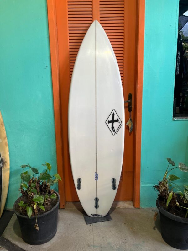 Prancha Surf 5'9" Xanadu Seminova com Deck