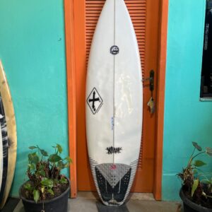 Prancha Surf 5'9" Xanadu Seminova com Deck
