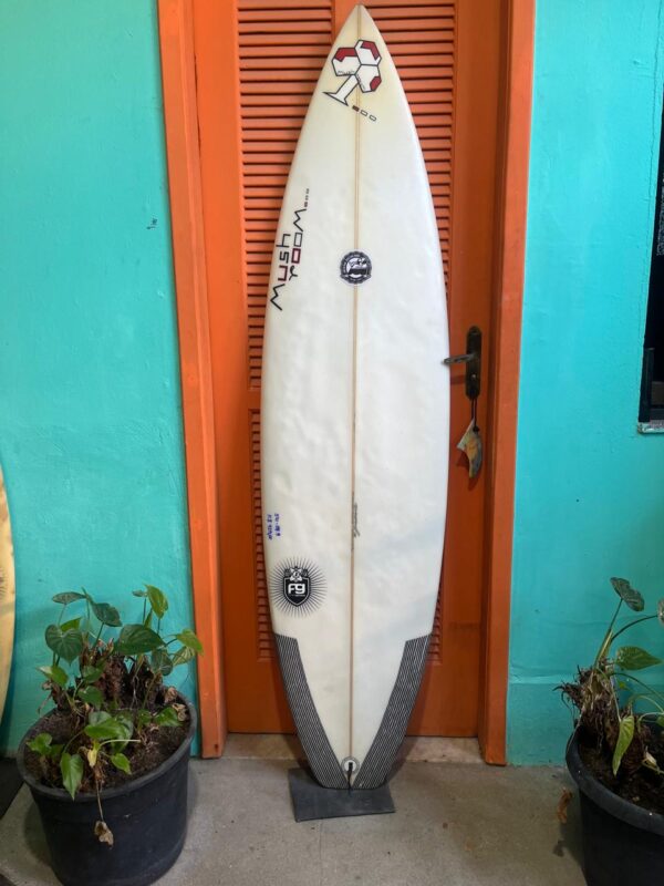 Prancha Surf 5'11" Mush Room Seminova