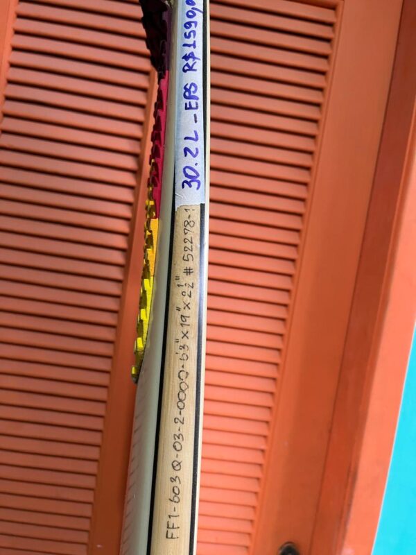 Prancha Surf 6'3" Lost com Borda de Madeira Seminova e Deck 