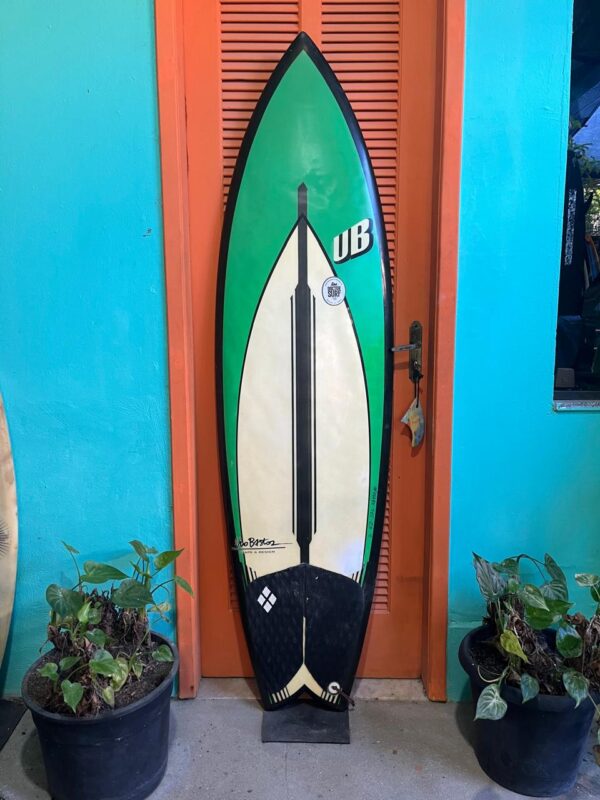 Prancha Surf UB 6'2" Fish Evolution Seminova com Deck