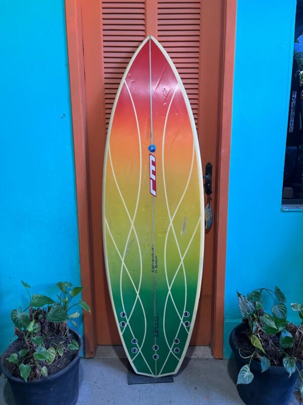 Prancha Surf RM 5'10" Seminova com Deck