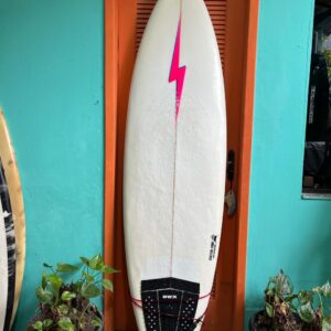 Prancha Surf 6'8" Doctor Surf Seminova com Quilhas e Leash