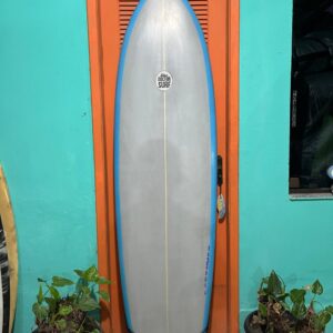 Prancha Surf 6'11" Big Fish Retrô Seminova com Leash e Quilhas