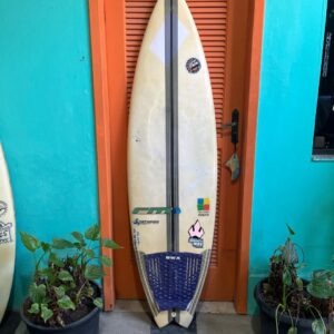 Prancha Surf RM 5'8" Victor Ribas Seminova com Deck e Quilhas